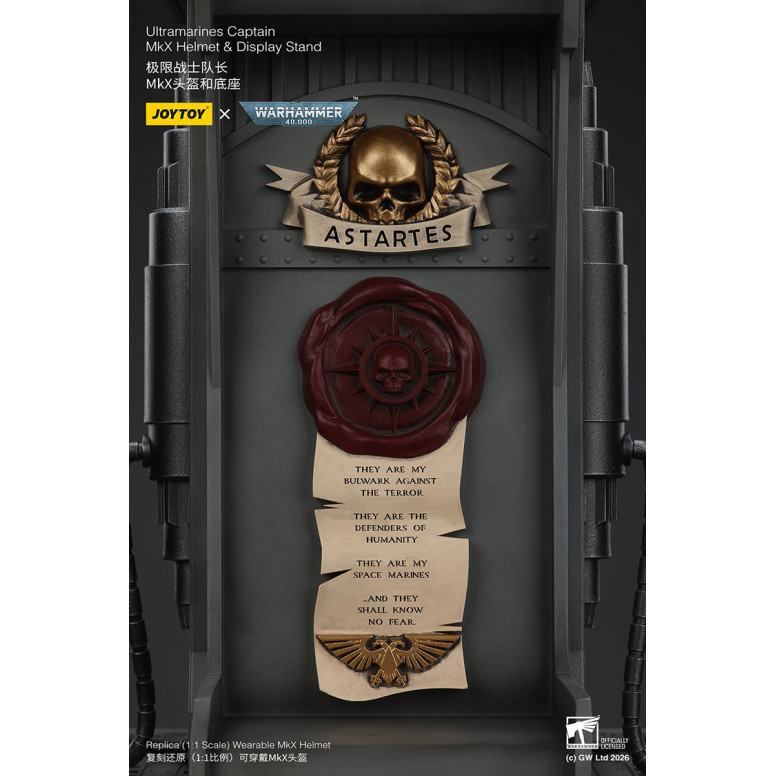 JoyToy - Ultramarines Captain MkX Helm & Display Stand 1/1