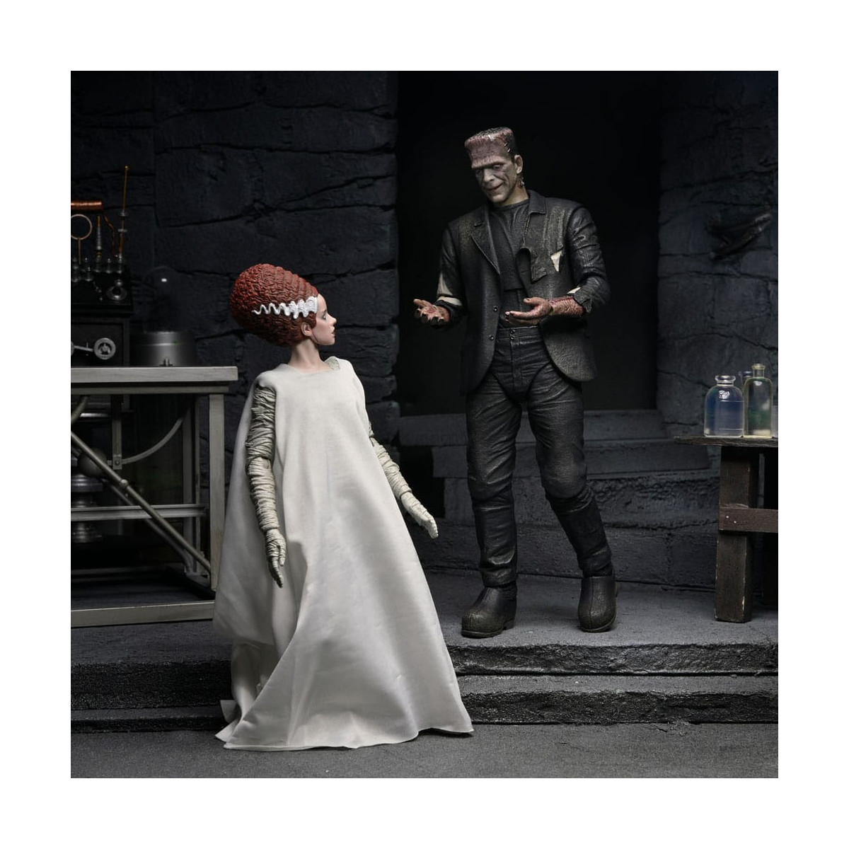 NECA Universal Monsters - 2 Pack Bride of Frankenstein 90th Anniversary The Monster & His Mate