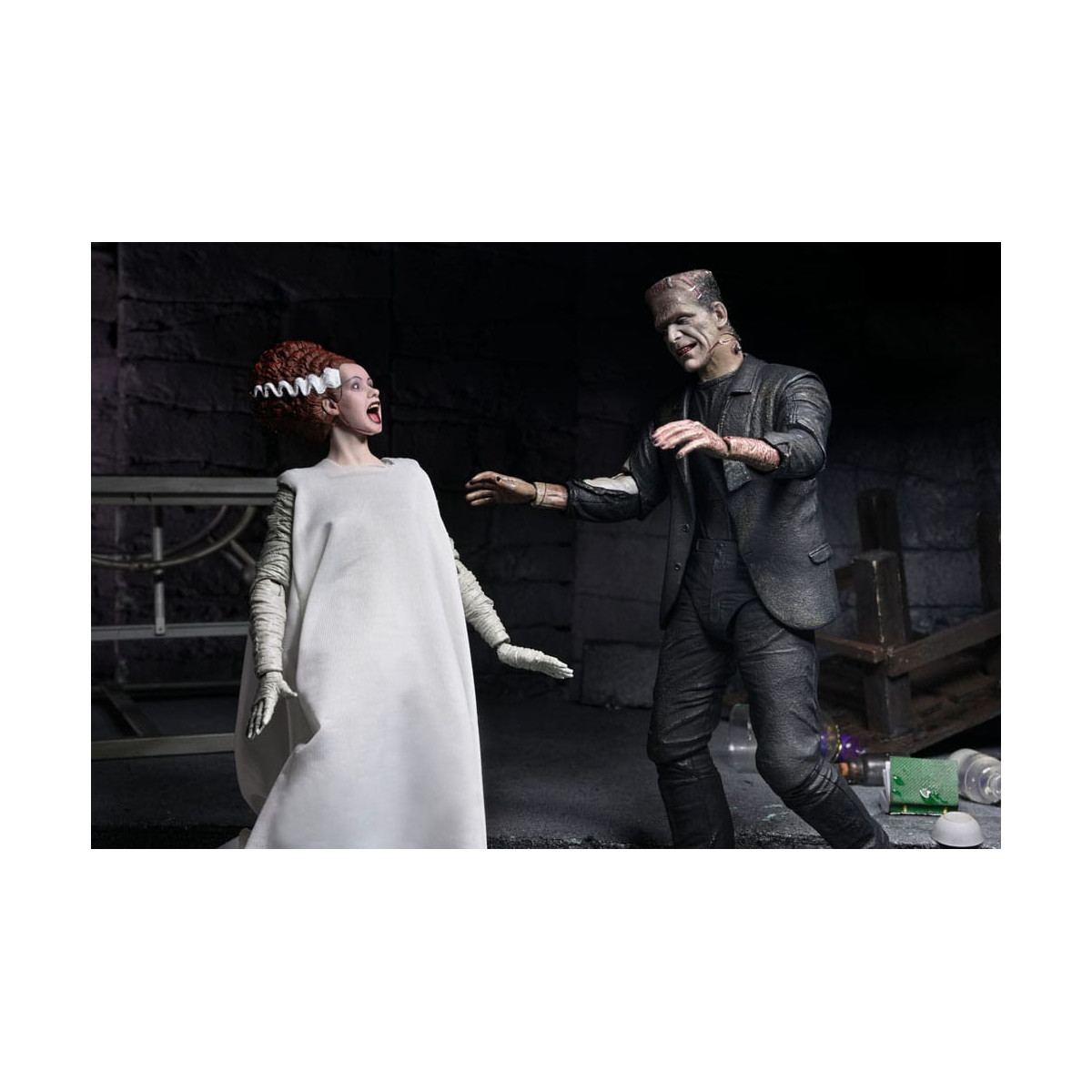 NECA Universal Monsters - 2 Pack Bride of Frankenstein 90th Anniversary The Monster & His Mate