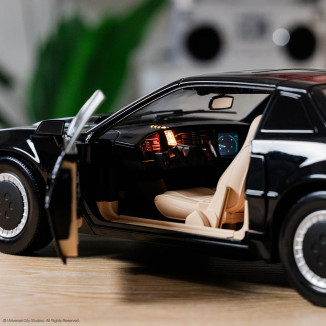 Takara Tomy – Knight Rider K2000 – Die-Cast- K.I.T.T, Maßstab 1:10