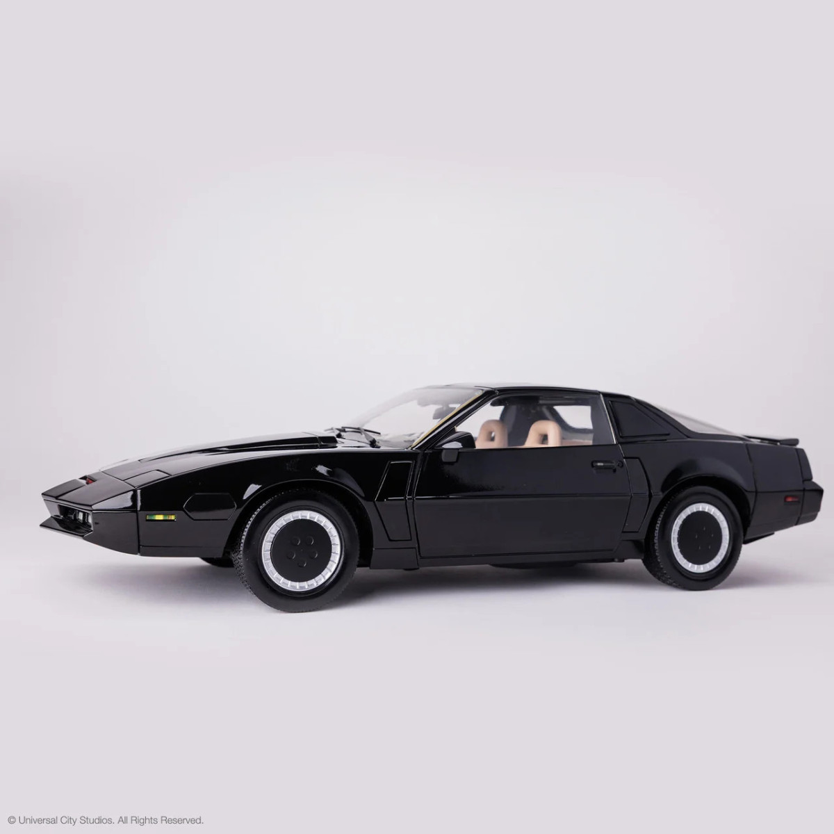 Takara Tomy – Knight Rider K2000 – Die-Cast- K.I.T.T, Maßstab 1:10
