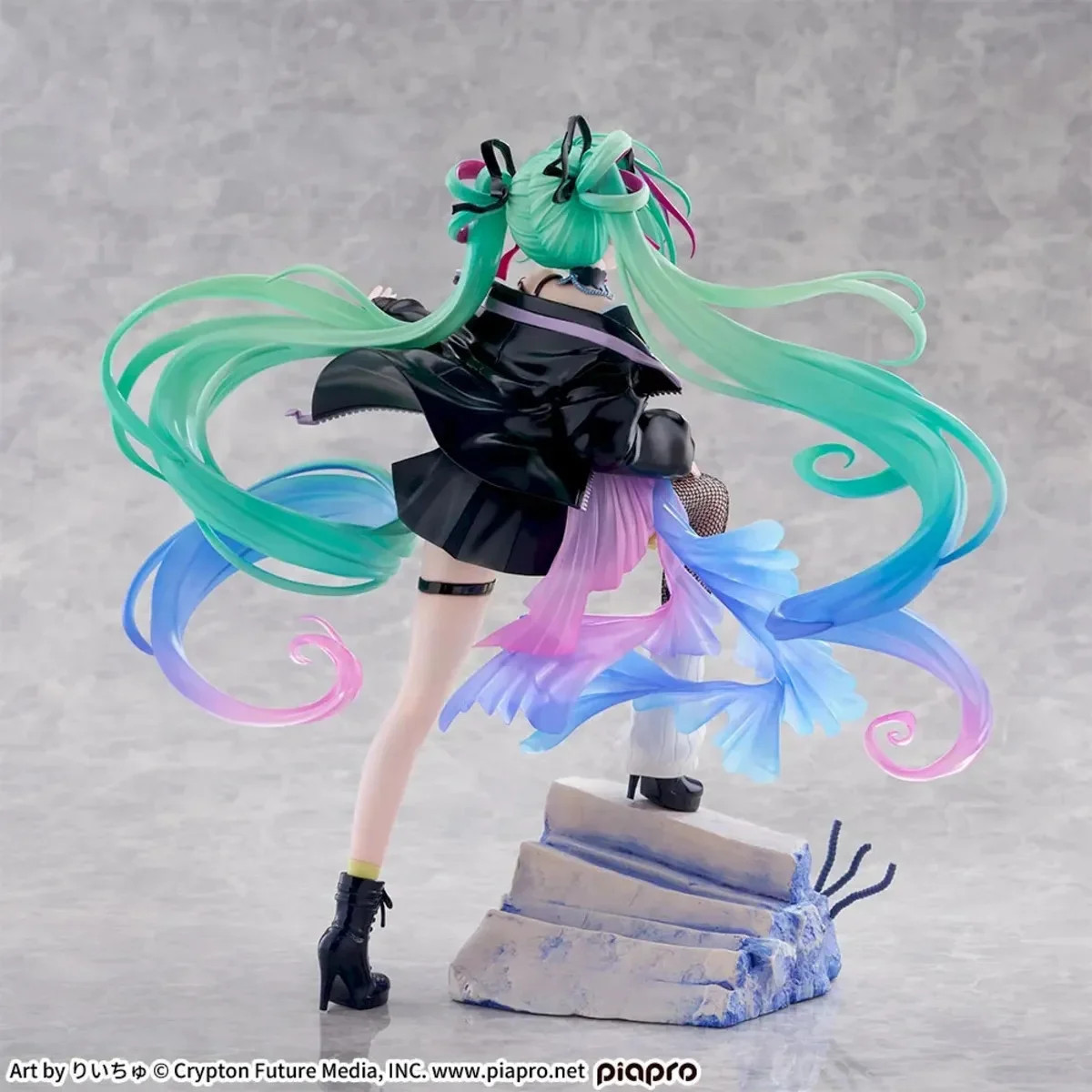 SEGA FIGURIZMA – Hatsune Miku Punk! – Character Vocal Series 01: Hatsune Miku