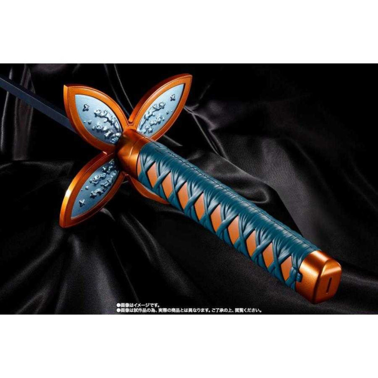 Bandai Tamashii - - Proplica NICHIRIN SWORD SHINOBU KOCHO 1/1 - Schwert-Repliken Demon Slayer: Kimetsu no Yaiba