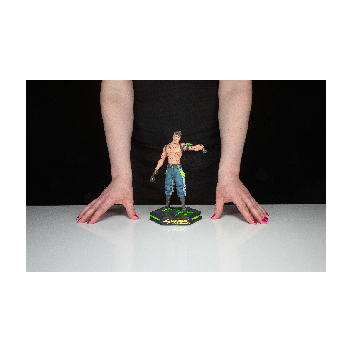 Dark Horse - DAVID PVC-Figur – Cyberpunk Edgerunners