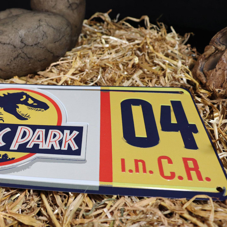 Doctor Collector - Jurassic Park: Dennis Nedry – 1:1-Nachbau der Plakette