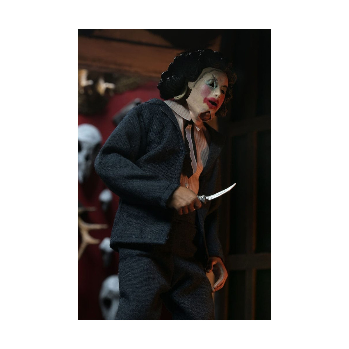 Neca Texas Chainsaw Massacre – Bekleideter Leatherface (Pretty Woman Die Maske)