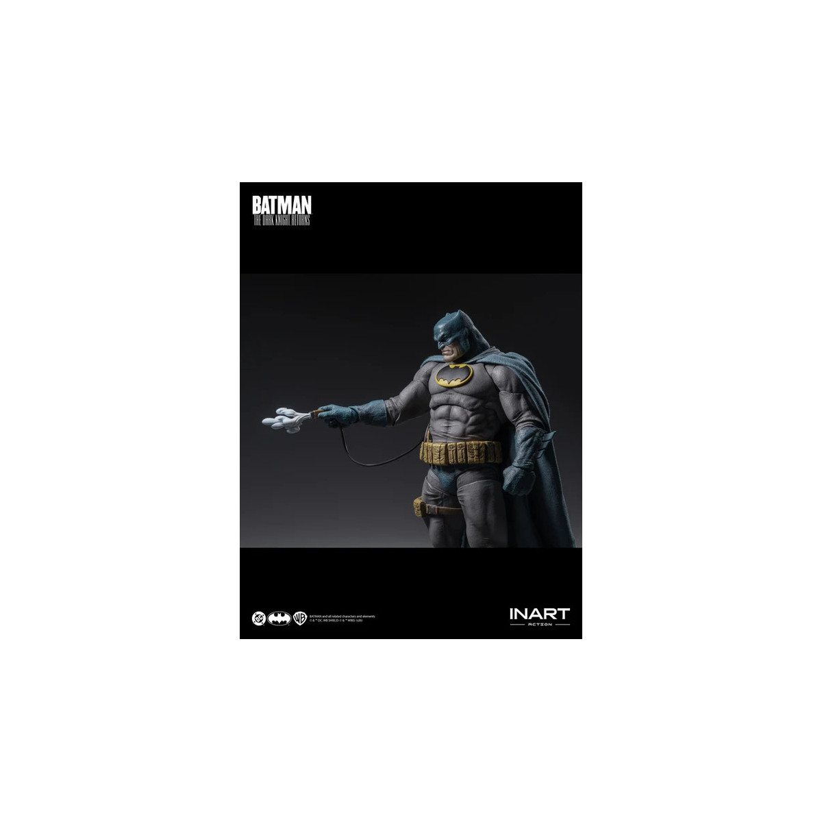 INART – Batman: The Dark Knight Returns – Batman (blauer Anzug) – Figur im Maßstab 1:12