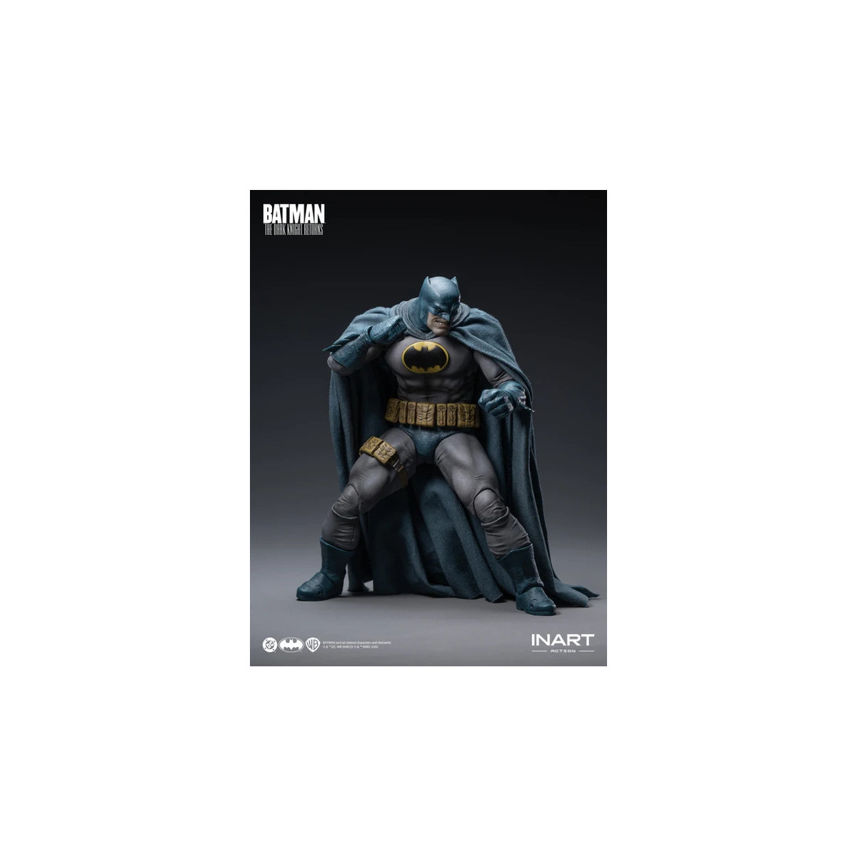 INART – Batman: The Dark Knight Returns – Batman (blauer Anzug) – Figur im Maßstab 1:12