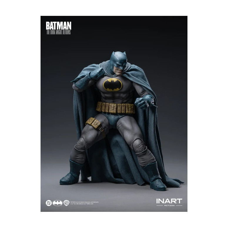 INART – Batman: The Dark Knight Returns – Batman (blauer Anzug) – Figur im Maßstab 1:12