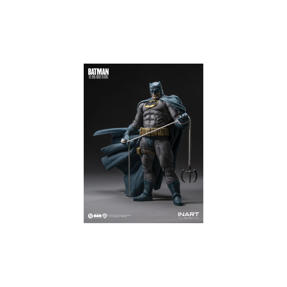INART – Batman: The Dark Knight Returns – Batman (blauer Anzug) – Figur im Maßstab 1:12