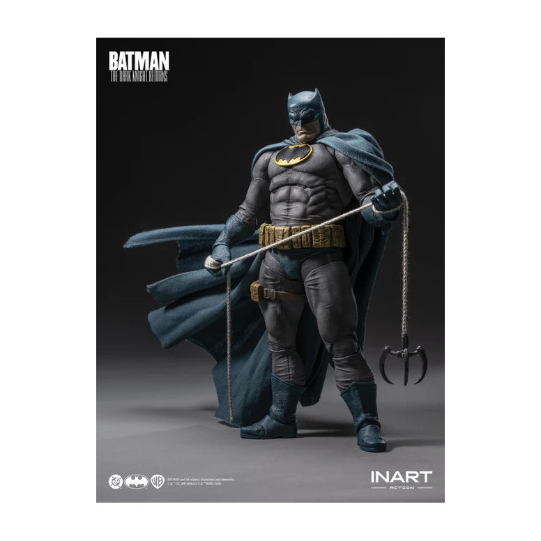 INART – Batman: The Dark Knight Returns – Batman (blauer Anzug) – Figur im Maßstab 1:12