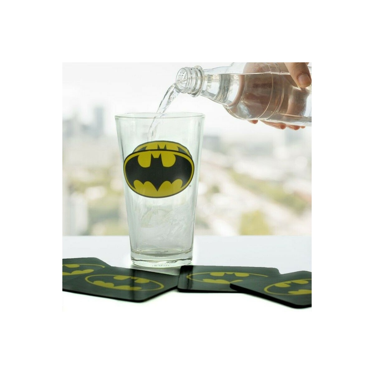 DC Comics - Batman Dark Knight - Maxi-Glas und Untersetzer