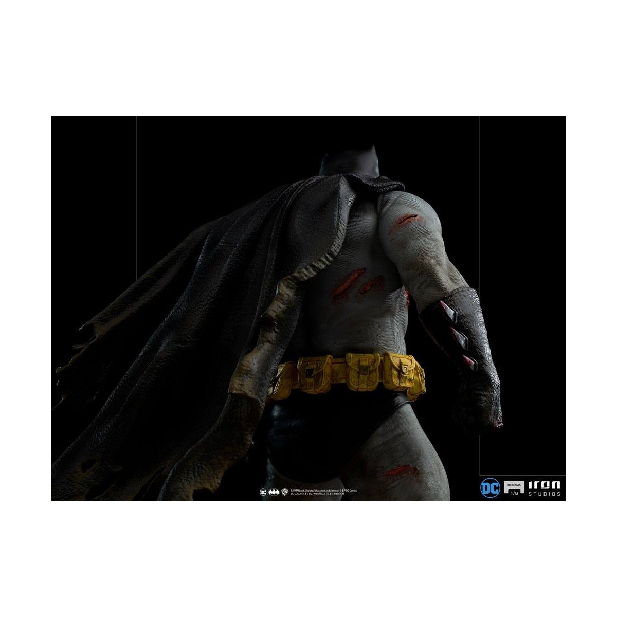 Iron Studios - Batman: Diorama des Dunklen Ritters 1/6