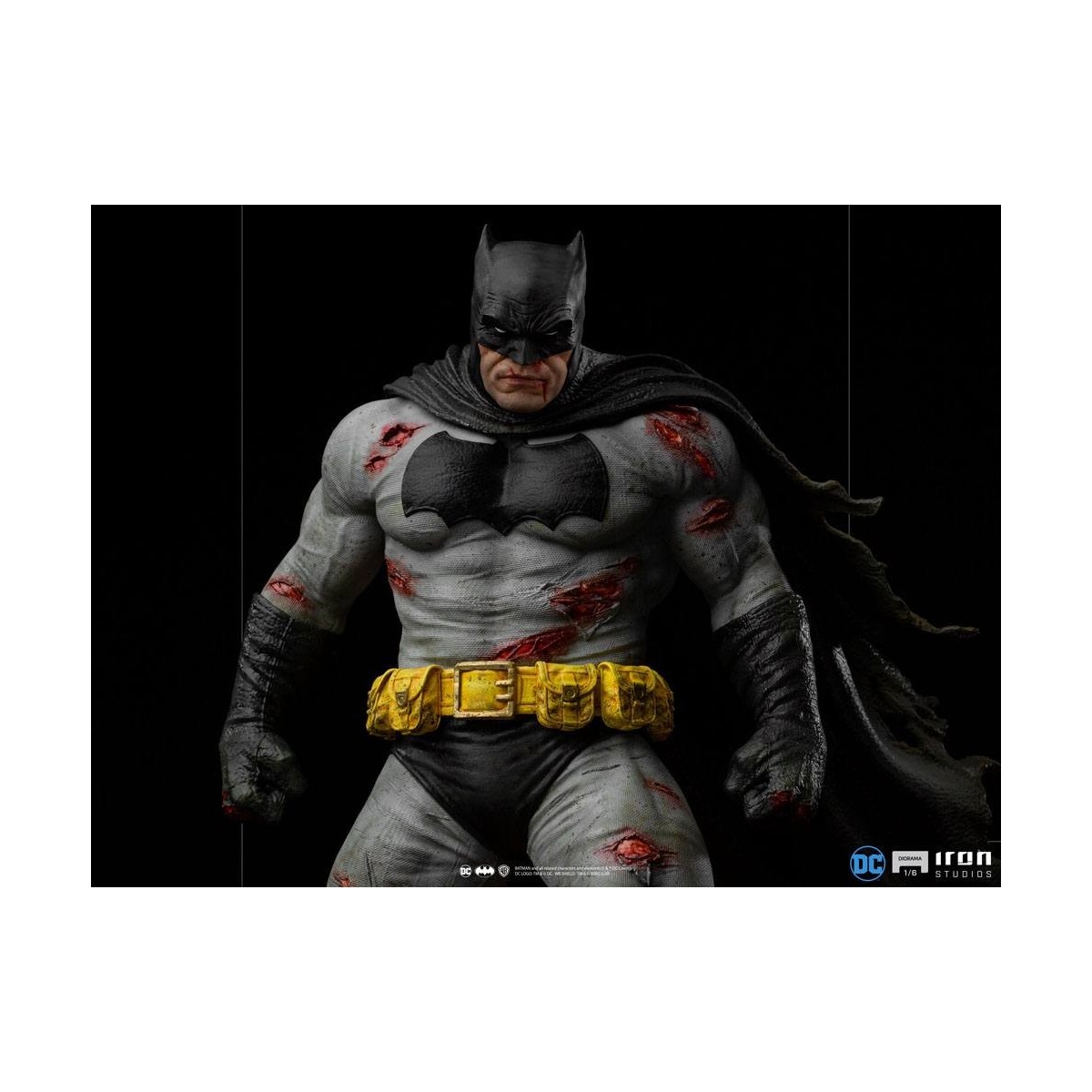 Iron Studios - Batman: Diorama des Dunklen Ritters 1/6