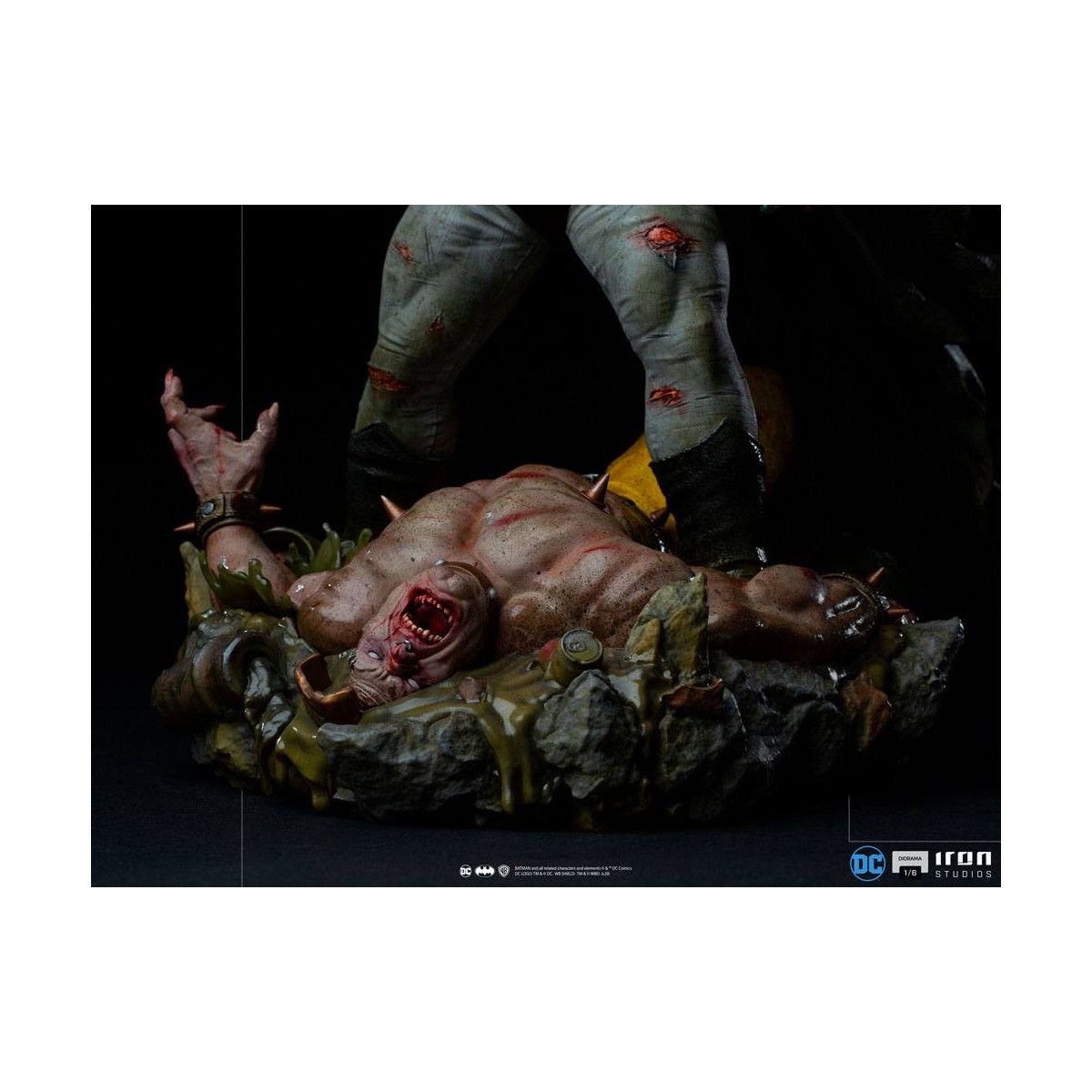 Iron Studios - Batman: Diorama des Dunklen Ritters 1/6