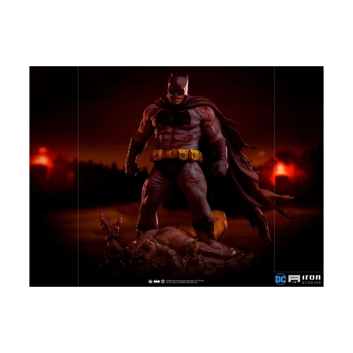 Iron Studios - Batman: Diorama des Dunklen Ritters 1/6