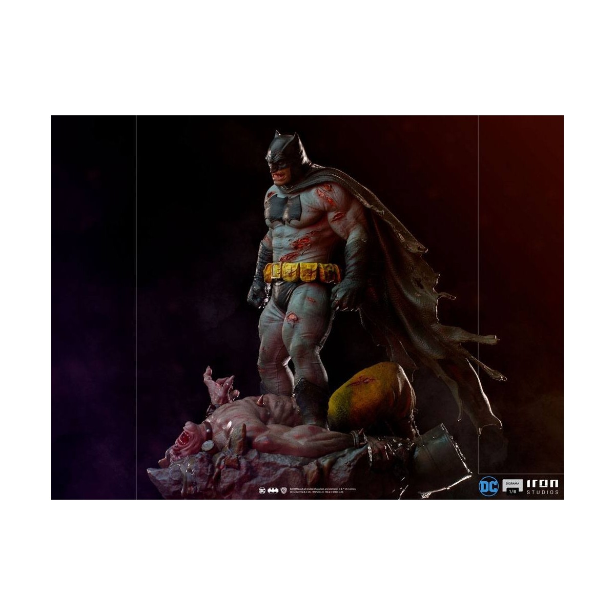 Iron Studios - Batman: Diorama des Dunklen Ritters 1/6