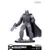DC Direct Armored Batman Schwarz-Weiß-Statue von Frank Miller