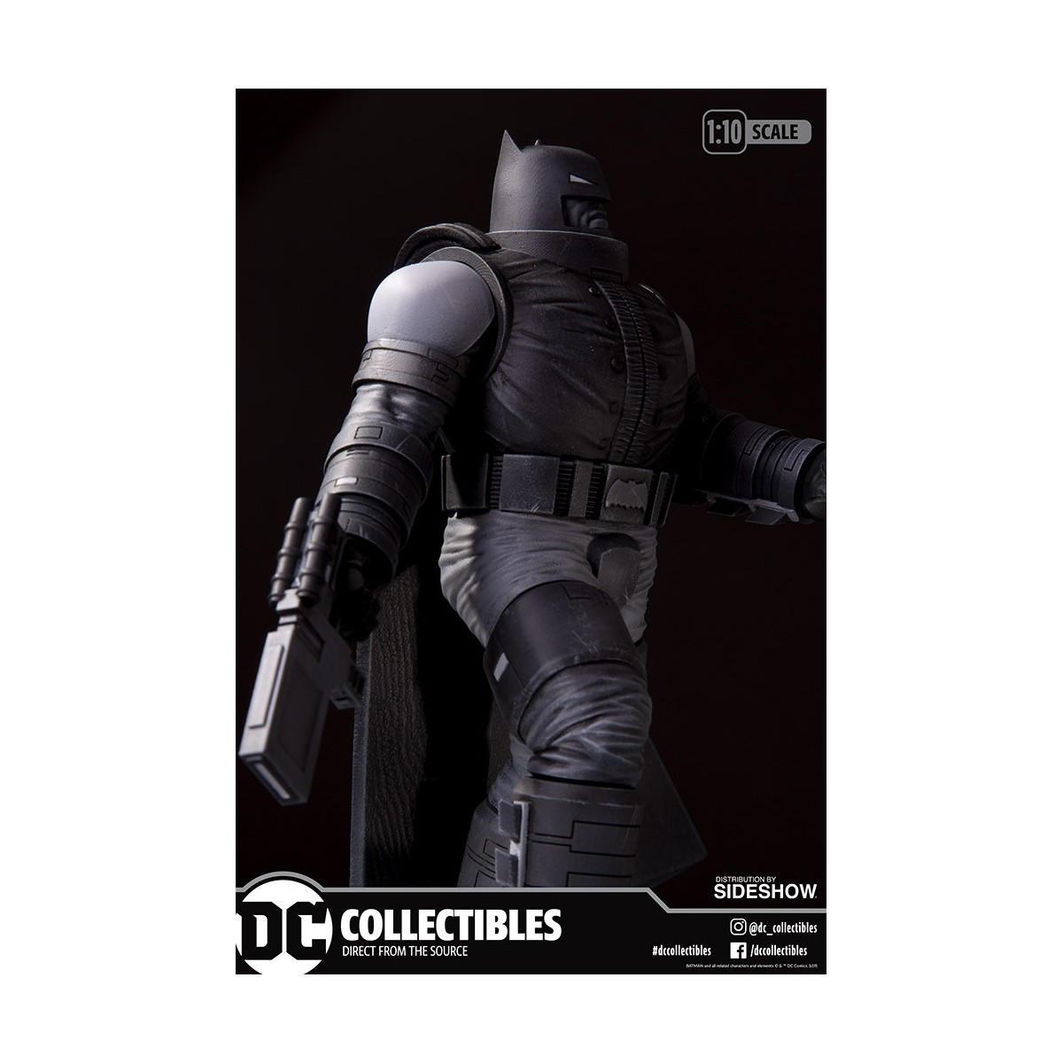DC Direct Armored Batman Schwarz-Weiß-Statue von Frank Miller