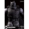 DC Direct Armored Batman Schwarz-Weiß-Statue von Frank Miller