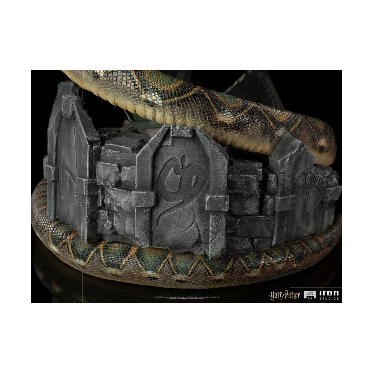Iron Studios - Legacy Replica Statue 1/4 Voldemort & Nagini - Harry Potter