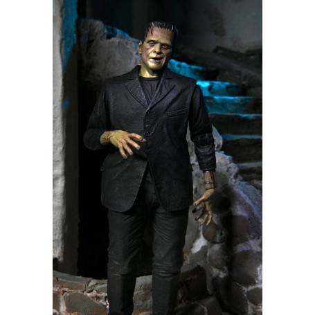 NECA - Ultimate Frankensteins Monster Farbversion - Universal Monsters