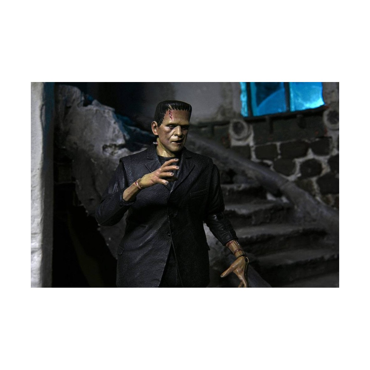 NECA - Ultimate Frankensteins Monster Farbversion - Universal Monsters