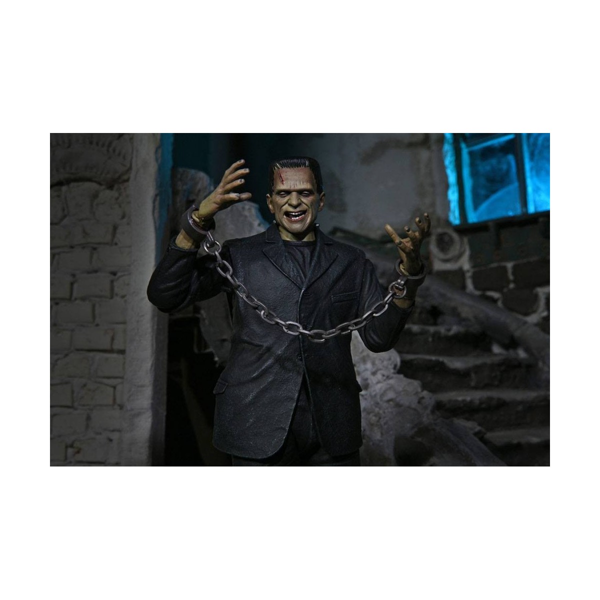 NECA - Ultimate Frankensteins Monster Farbversion - Universal Monsters