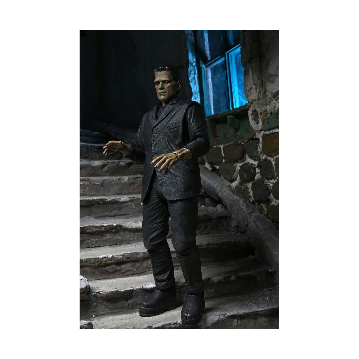 NECA - Ultimate Frankensteins Monster Farbversion - Universal Monsters