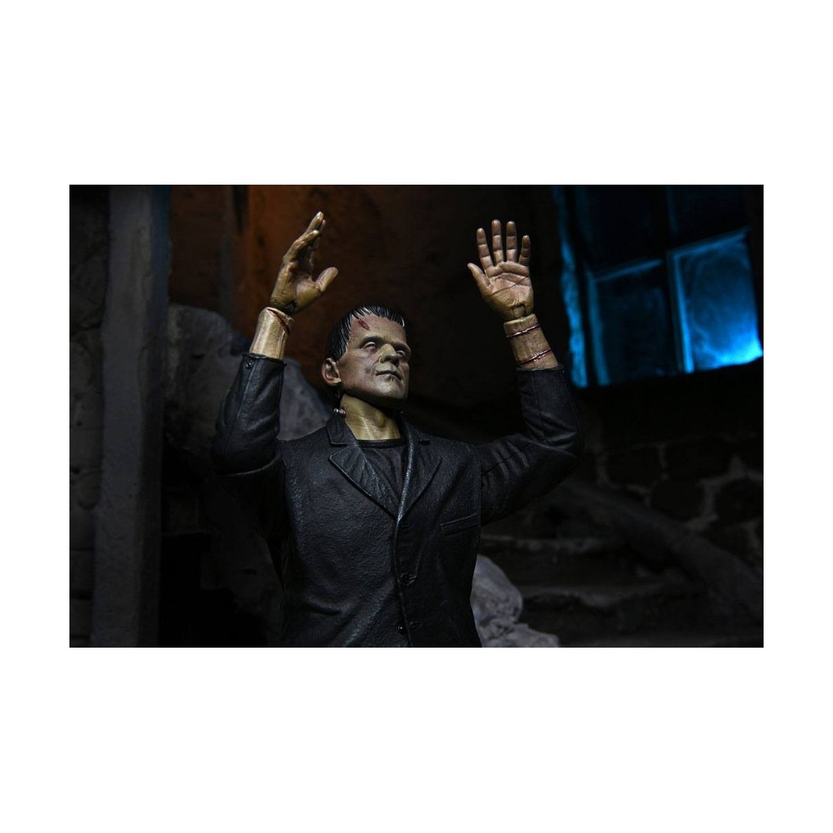 NECA - Ultimate Frankensteins Monster Farbversion - Universal Monsters