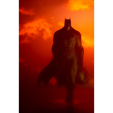 Kotobukiya - DC Comics - Batman: Der letzte Ritter der Erde PVC ARTFX+ 1/10