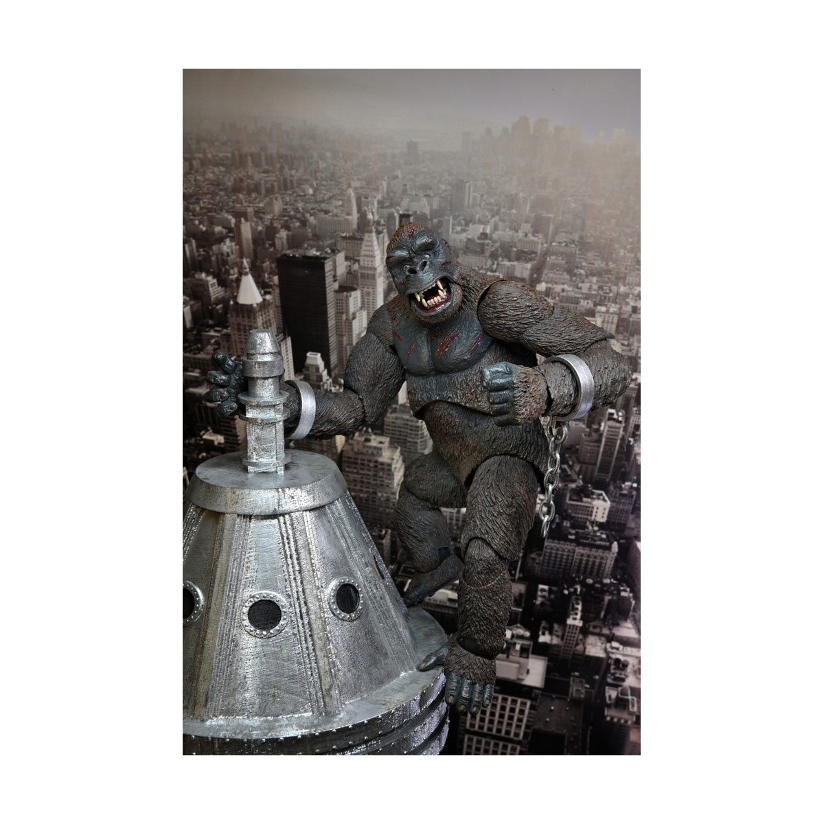 Neca - Ultimate KING KONG Concrete Jungle 1/12 Figurine