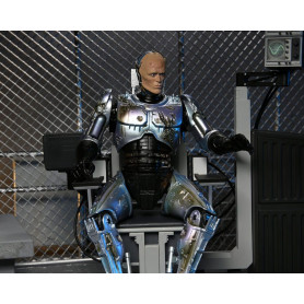 Neca - RoboCop - Ultimate Battle Beschädigter RoboCop mit Stuhl