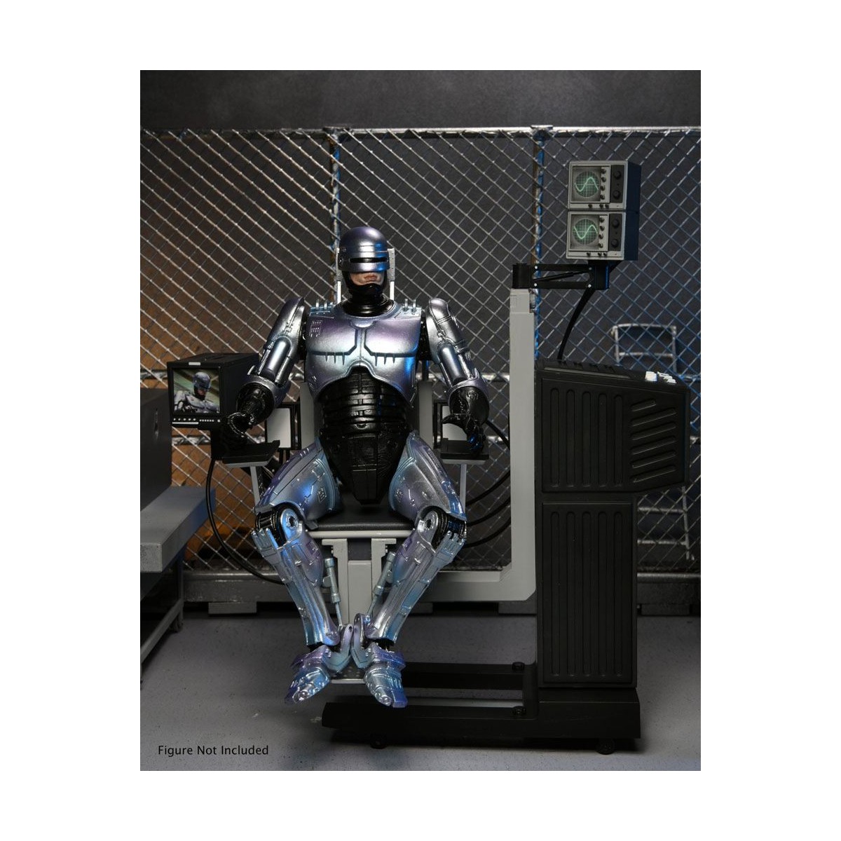 Neca - RoboCop - Ultimate Battle Beschädigter RoboCop mit Stuhl