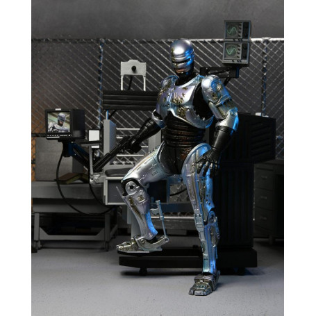 Neca - RoboCop - Ultimate Battle Beschädigter RoboCop mit Stuhl