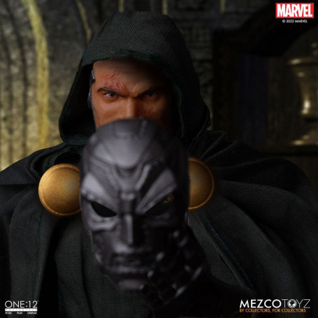 Mezco One 12 - Doctor Doom - Doktor Doof