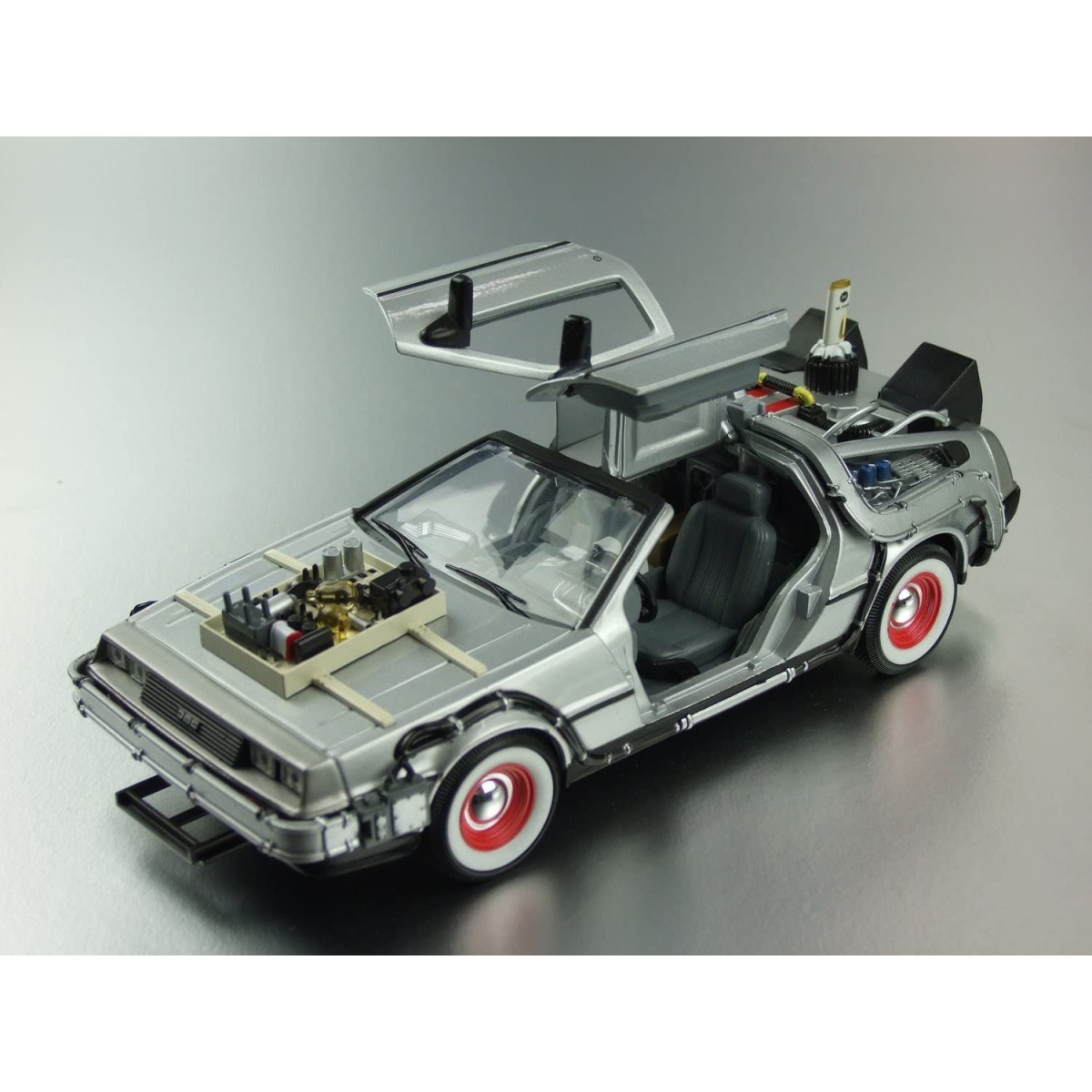 Welly - Zurück in die Zukunft III DeLorean 1/24 Metall