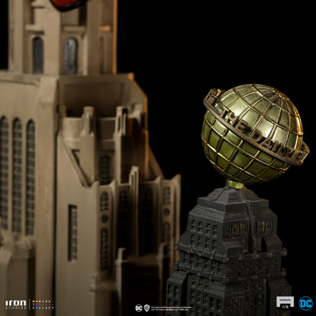 Iron Studios - Superman und Loic Lane Diorama 1/6