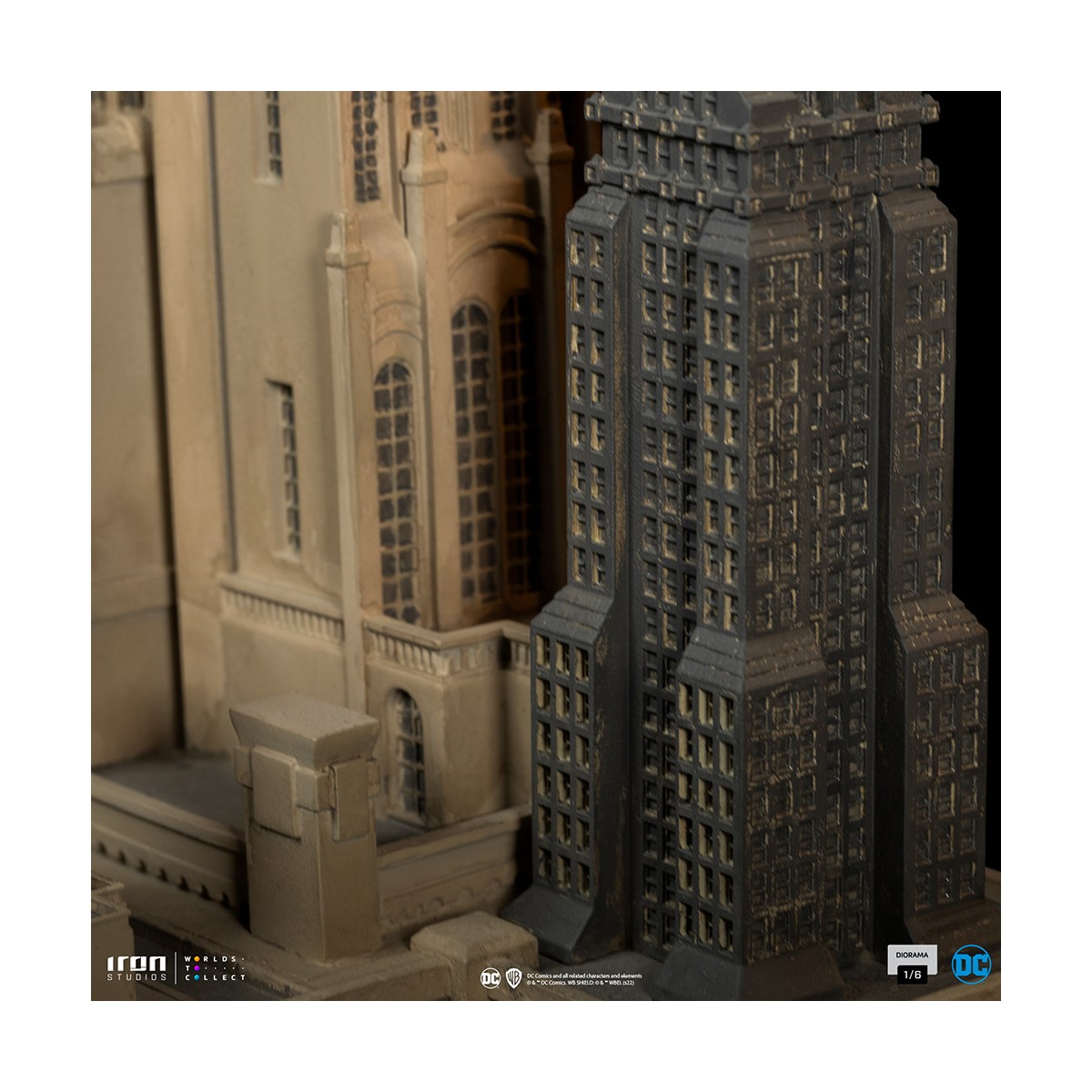 Iron Studios - Superman und Loic Lane Diorama 1/6