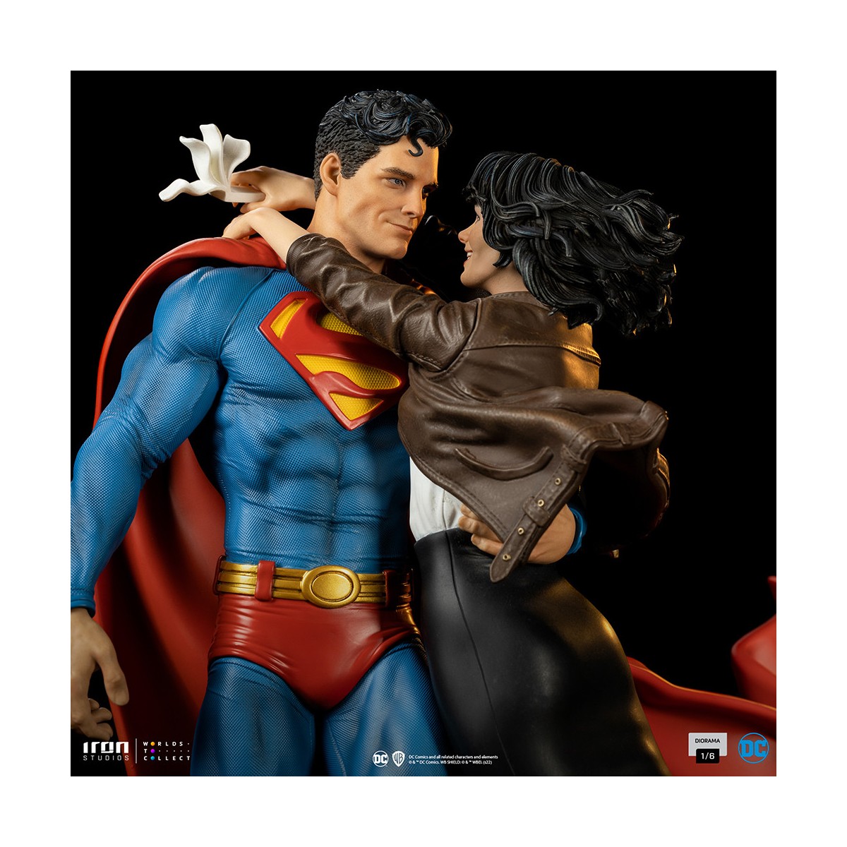 Iron Studios - Superman und Loic Lane Diorama 1/6
