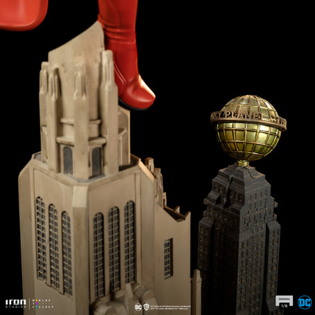 Iron Studios - Superman und Loic Lane Diorama 1/6