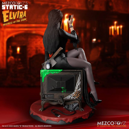Mezco - Static 6 - Elvira Herrin der Finsternis 1/6 Statue