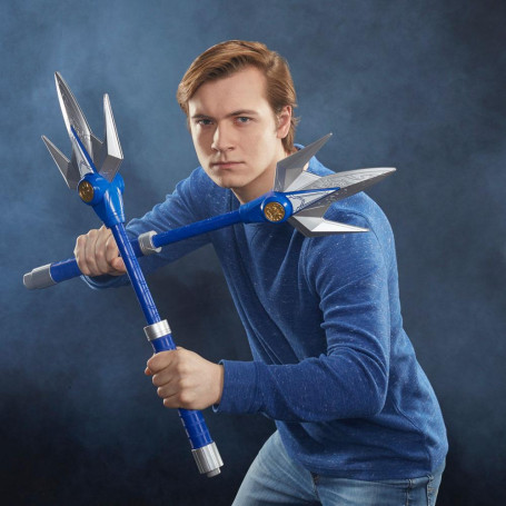 Hasbro - BLUE RANGER POWER LANCER 1:1 - Mighty Morphin Power Rangers Lightning Collection