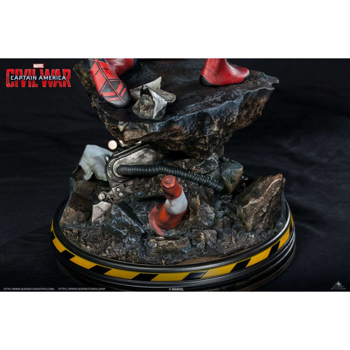 Queen Studios - Spider-Man 1/4 Statue Regular Edition - Captain America: Civil War