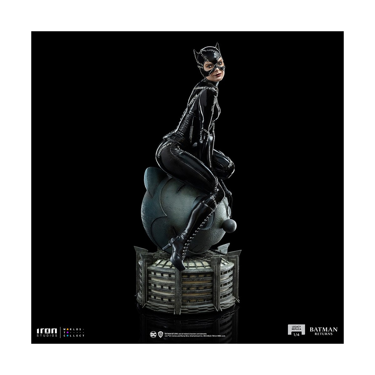 Iron Studios DC Comics - Legacy Replica 1/4 - Catwoman Batman Returns