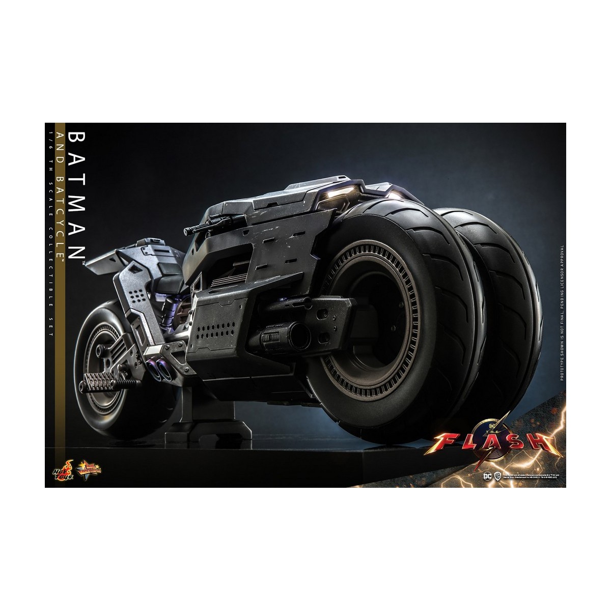 Hot Toys - DC Comics - Batman (Affleck) and Batcycle 1:6 Scale Figure Set The Flash - Movie Masterpiece 1/6