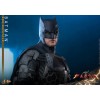 Hot Toys - DC Comics - Batman (Affleck) and Batcycle 1:6 Scale Figure Set The Flash - Movie Masterpiece 1/6