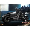 Hot Toys - DC Comics - Batman (Affleck) and Batcycle 1:6 Scale Figure Set The Flash - Movie Masterpiece 1/6
