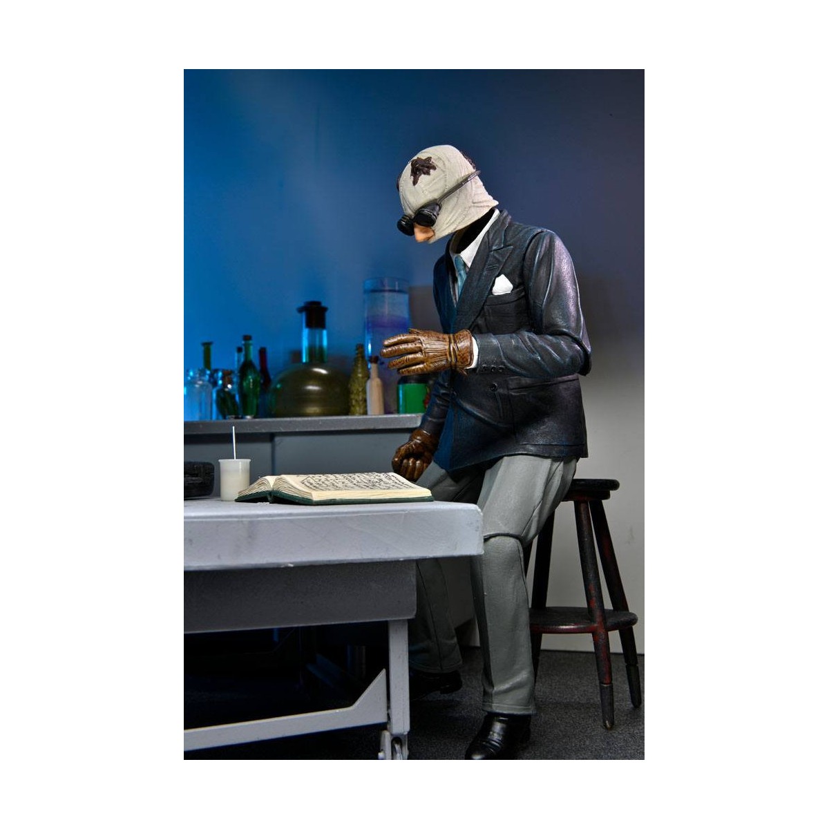 NECA - Ultimate The Invisible Man - Universal Monsters